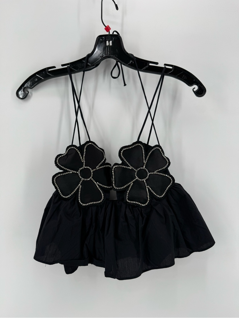 ⚙️ 3For$30 ⚙️ Black Floral Appliqué Crop Top with Spaghetti Straps